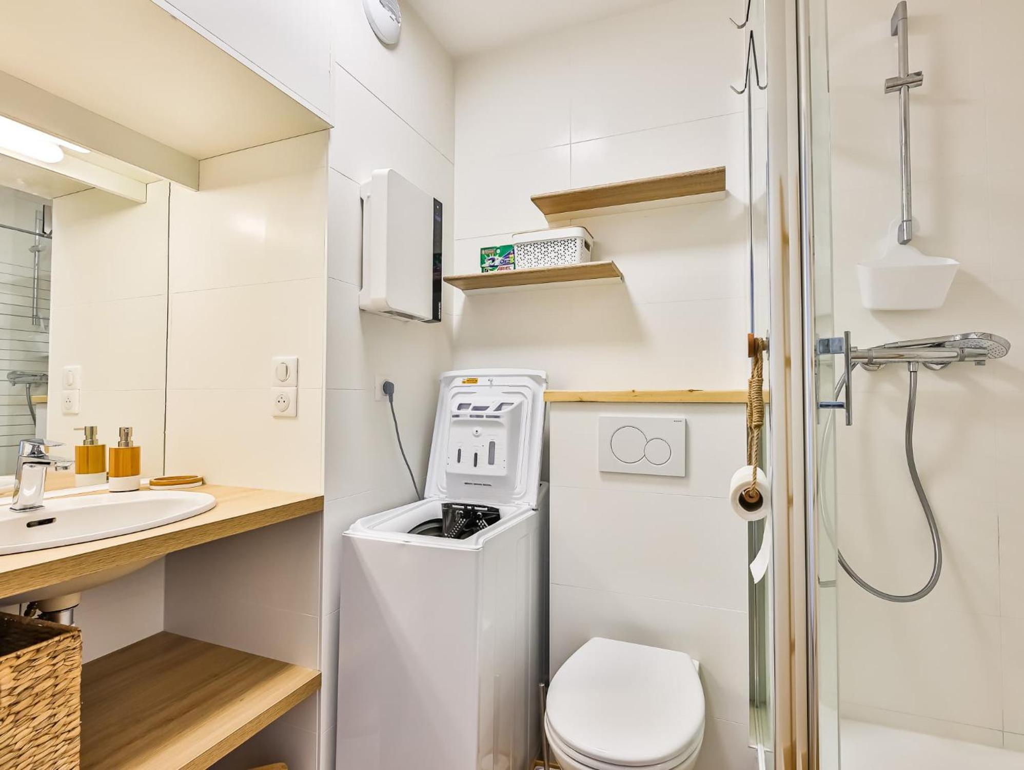 Appartement Au Pied De La Plage, Vue Imprenable Sur La Mer เลส์ซาบล์-โดล็อนน์ ภายนอก รูปภาพ