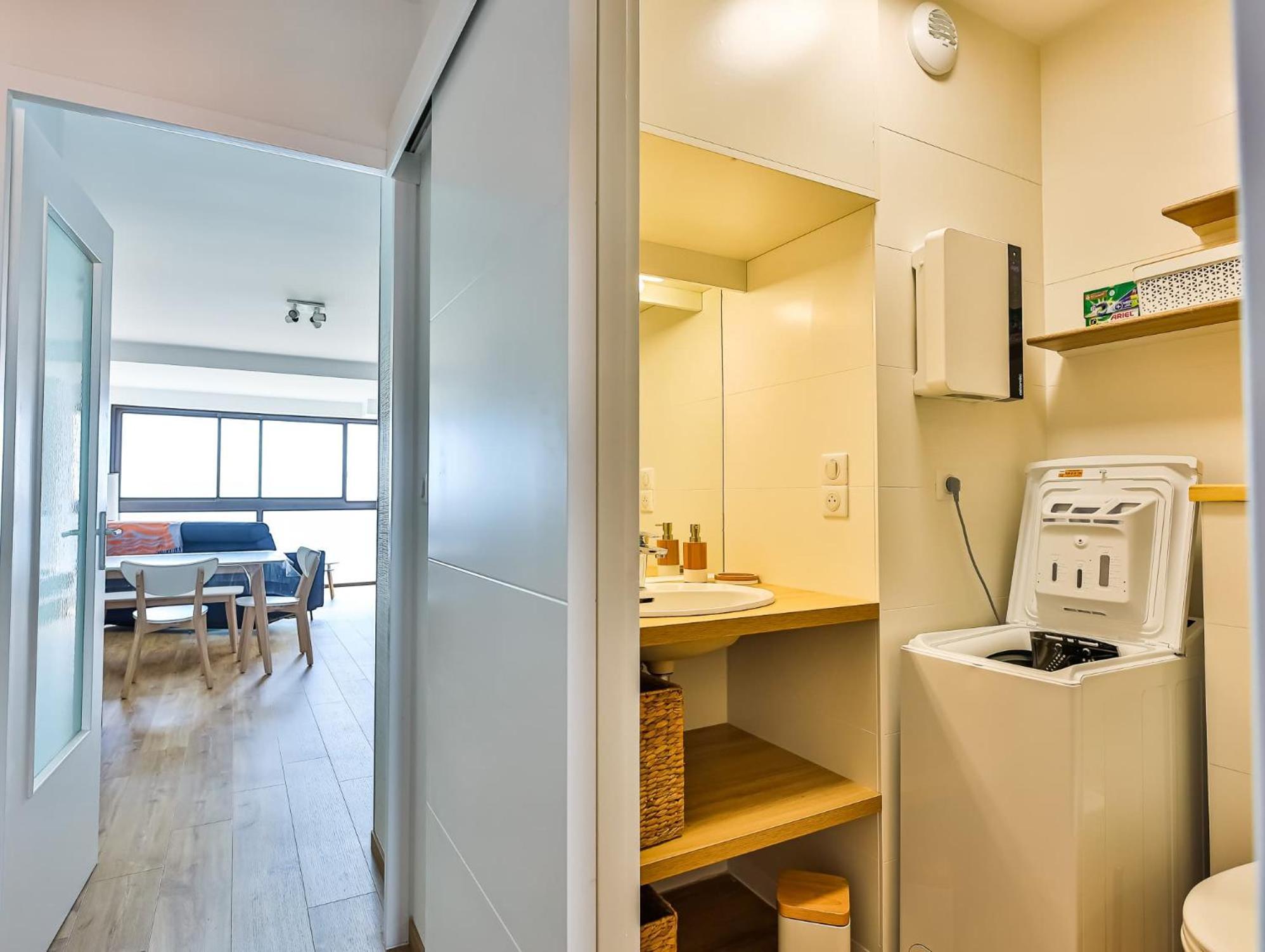 Appartement Au Pied De La Plage, Vue Imprenable Sur La Mer เลส์ซาบล์-โดล็อนน์ ภายนอก รูปภาพ
