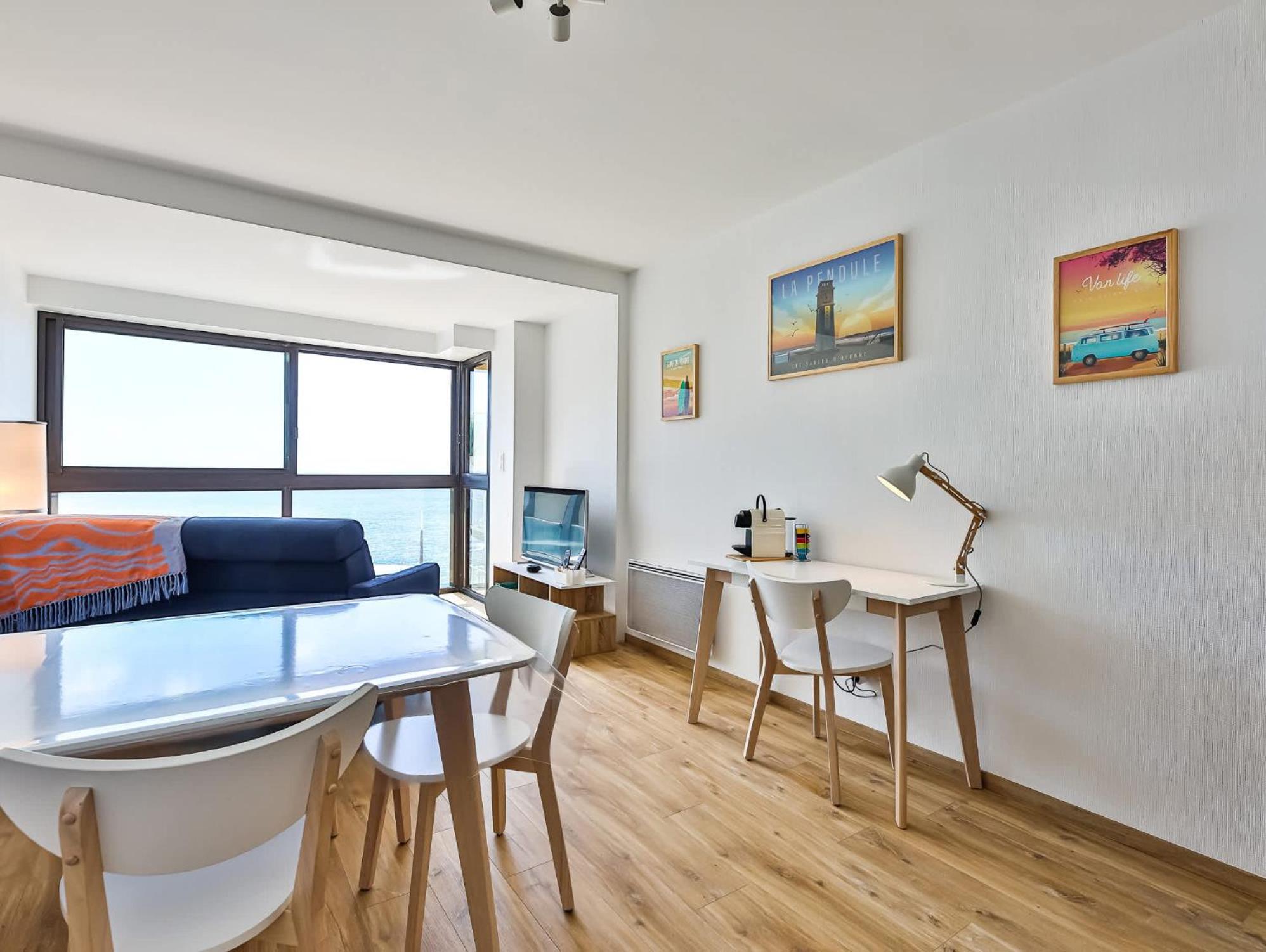 Appartement Au Pied De La Plage, Vue Imprenable Sur La Mer เลส์ซาบล์-โดล็อนน์ ภายนอก รูปภาพ